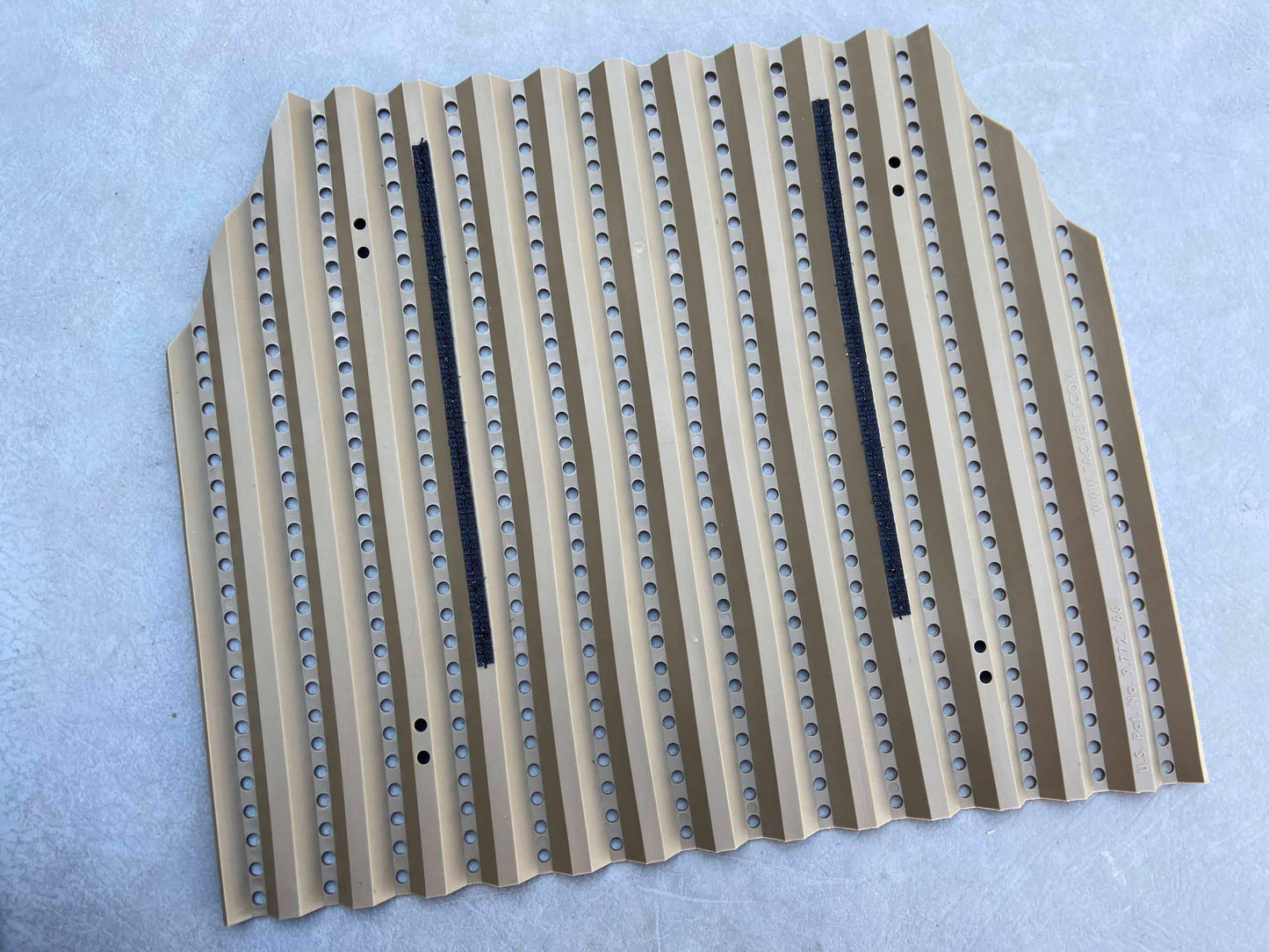 TacVent - Flat Dark Earth (FDE)